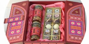 Royal Gateway Gift Box