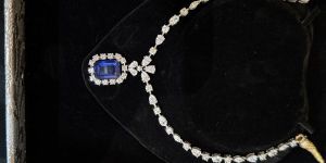 Sapphire Diamond Set