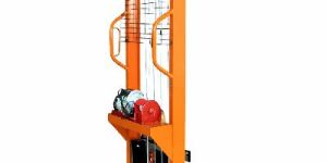 Manual Stacker Forklift Model PT02