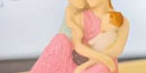 frp mother childern statue