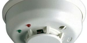 Ceiling Mounted Smoke Detector for Fire Safety