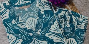 Stylish Rayon Printed Kurti Pant Set