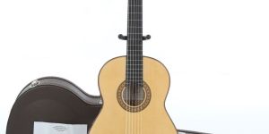 vicente amigo special edition flamenco guitar