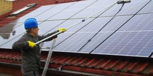 Solar Panel Maintenance Service