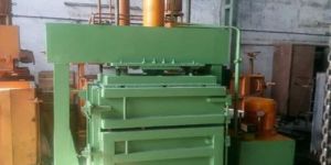 Vertical Semi Automatic Baling Machine