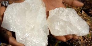 White Raw Quartz Stone