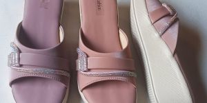 Women Soft Cushioned Wedge Sandal