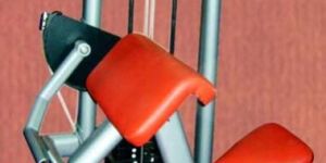 Preacher Curl Machine