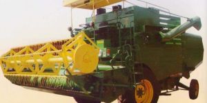Self Prpelled Combine Harvester