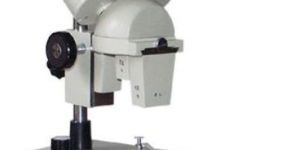STEREO MICROSCOPE WITH BUILT