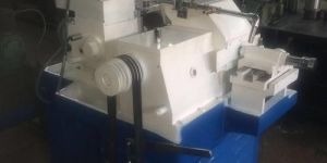 Centerless Grinding Machine