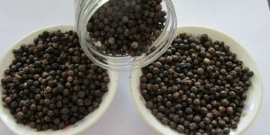 Dried Black Pepper