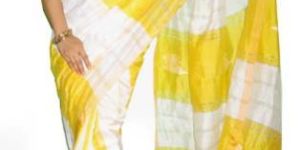 IMG_3573 TUK TUK WHITE-YELLOW JARI CHEEK