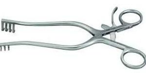 Surgical Retractor