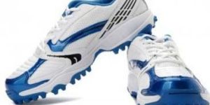 Nivia Eden Cricket Shoes