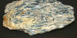 Rough Kyanite