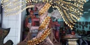 Metallic Tree (Gold Color)