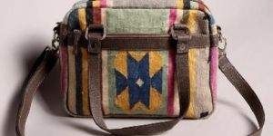 Abhi hand-woven punja dhurrie bag