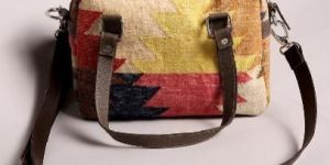 Avi hand-woven punja dhurrie bag