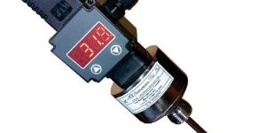 Temperature Sensor with Integral Temperature  Indicating Transmitter