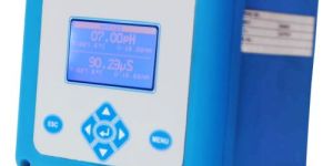 Universal Input Digital Indicator UAC100