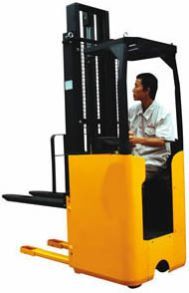 SIDE DRIVE STACKER
