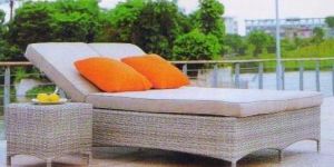Garden Rattan Pool Side Lounger