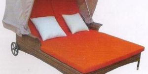 Garden Rattan Pool Side Lounger