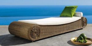 Garden Rattan Pool Side Lounger