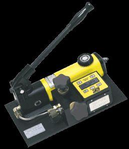 Precision Pressure Calibrator