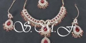 Colored Stone Necklace Set (item Code : Csns 006)