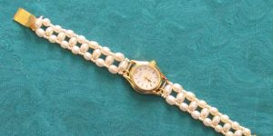 Classic Pearl Watch