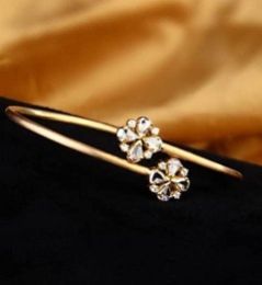 Rose Cut Diamond Flowers Bracelet