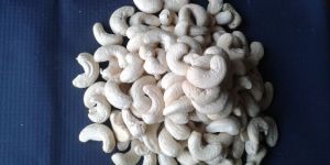 W210 Whole Cashew Nuts