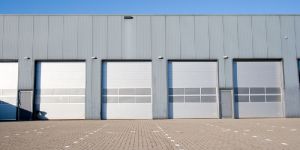 TRANSPARENT SECTIONAL OVERHEAD DOORS