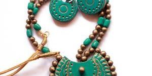 Terracotta Green Pendant with Beads Jewellery