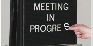 INTERCHANGEABLE GROOVED LETTER BOARD