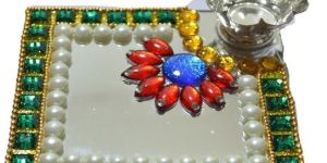 Square Shape Kundan Floating Lamp