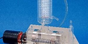 WATER STILL WITH METAL HEATER