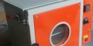 Vacuum Oven