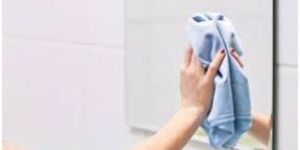 Pre-treating Stains mirrors