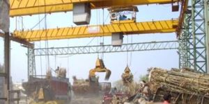 HYDRAULIC CANE UNLOADING CRANES