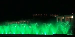self-rotating fountain heads