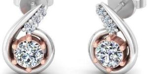14kt White Gold Diamond Earrings