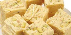 Pethawala Agra Dry Soan Papdi