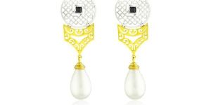 Two-Tone Black Onyx Contemporary Dangler