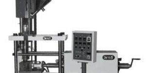 VERTICLE SCREW INJECTION MOULDING MACHINE