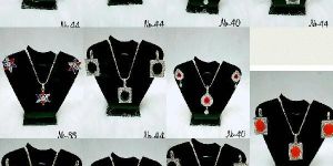 Pendants Set
