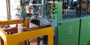 multi cavity blow moulding machine.