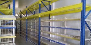 Hypermarket Shelves